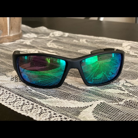 Maui Jim Other - NWT Mens/women’s Maui Jim polarized Local Kine-810 sunglasses